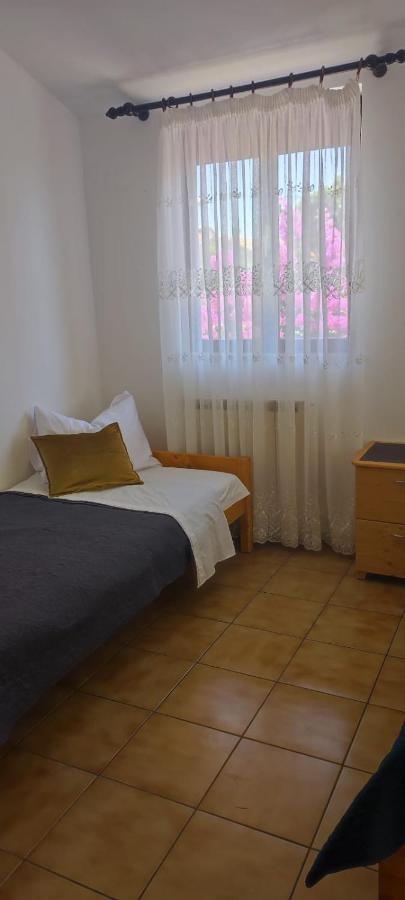 Villa Kadinela, 200M From Kamenjak, Huge Quiet Garden With Barbecue, 2 New Kitchens Premantura Bagian luar foto