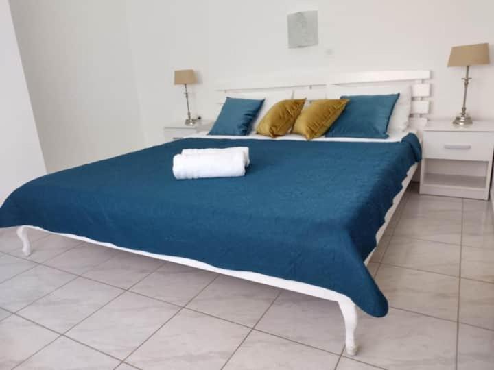 Villa Kadinela, 200M From Kamenjak, Huge Quiet Garden With Barbecue, 2 New Kitchens Premantura Bagian luar foto