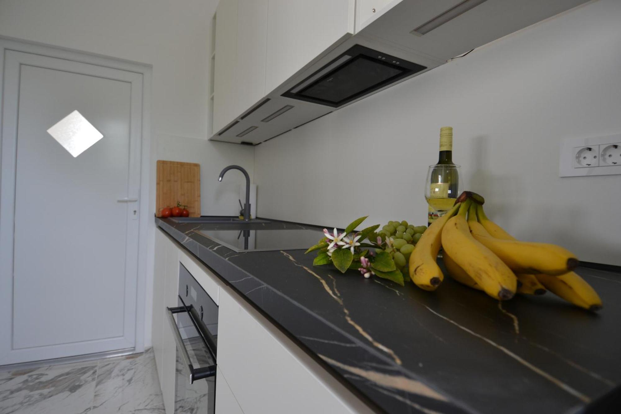 Villa Kadinela, 200M From Kamenjak, Huge Quiet Garden With Barbecue, 2 New Kitchens Premantura Bagian luar foto